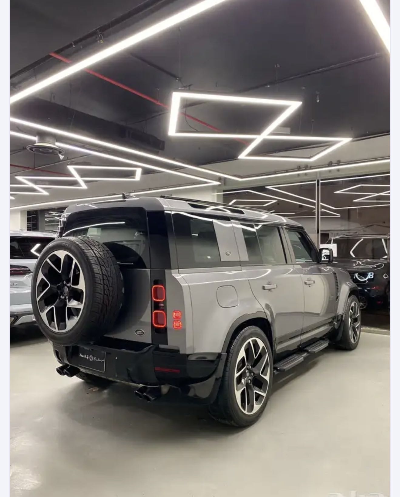 Land Rover Defender HSA 2022 image