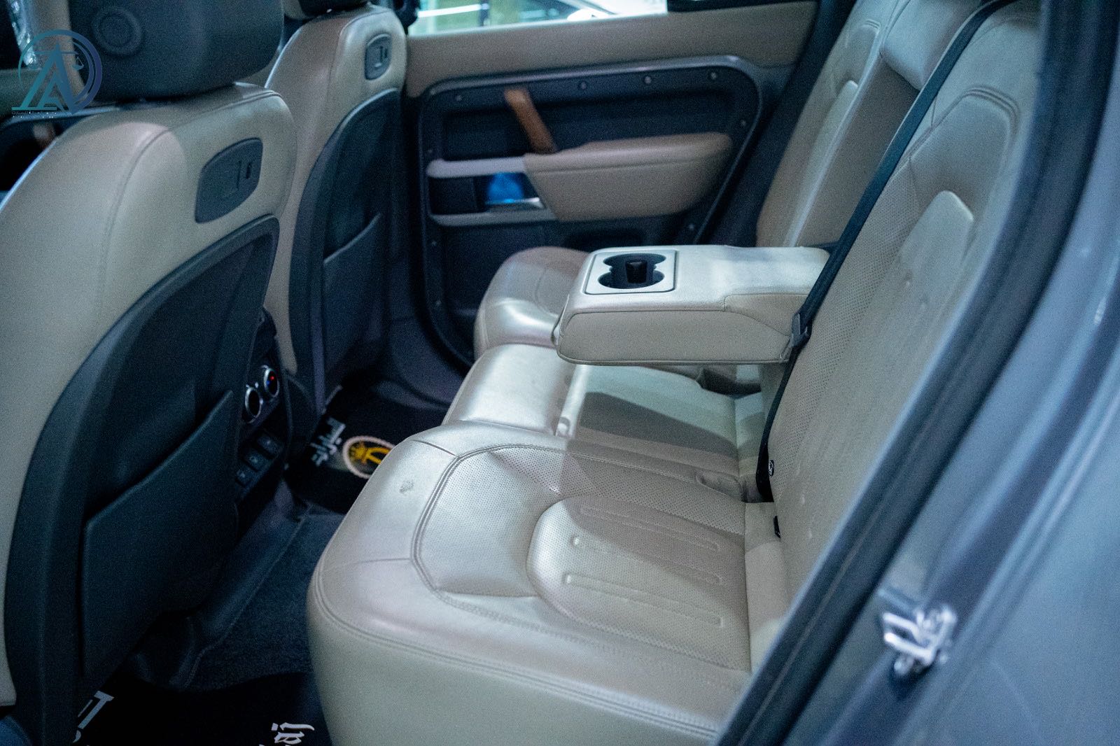 Land Rover Defender HSA 2022 image