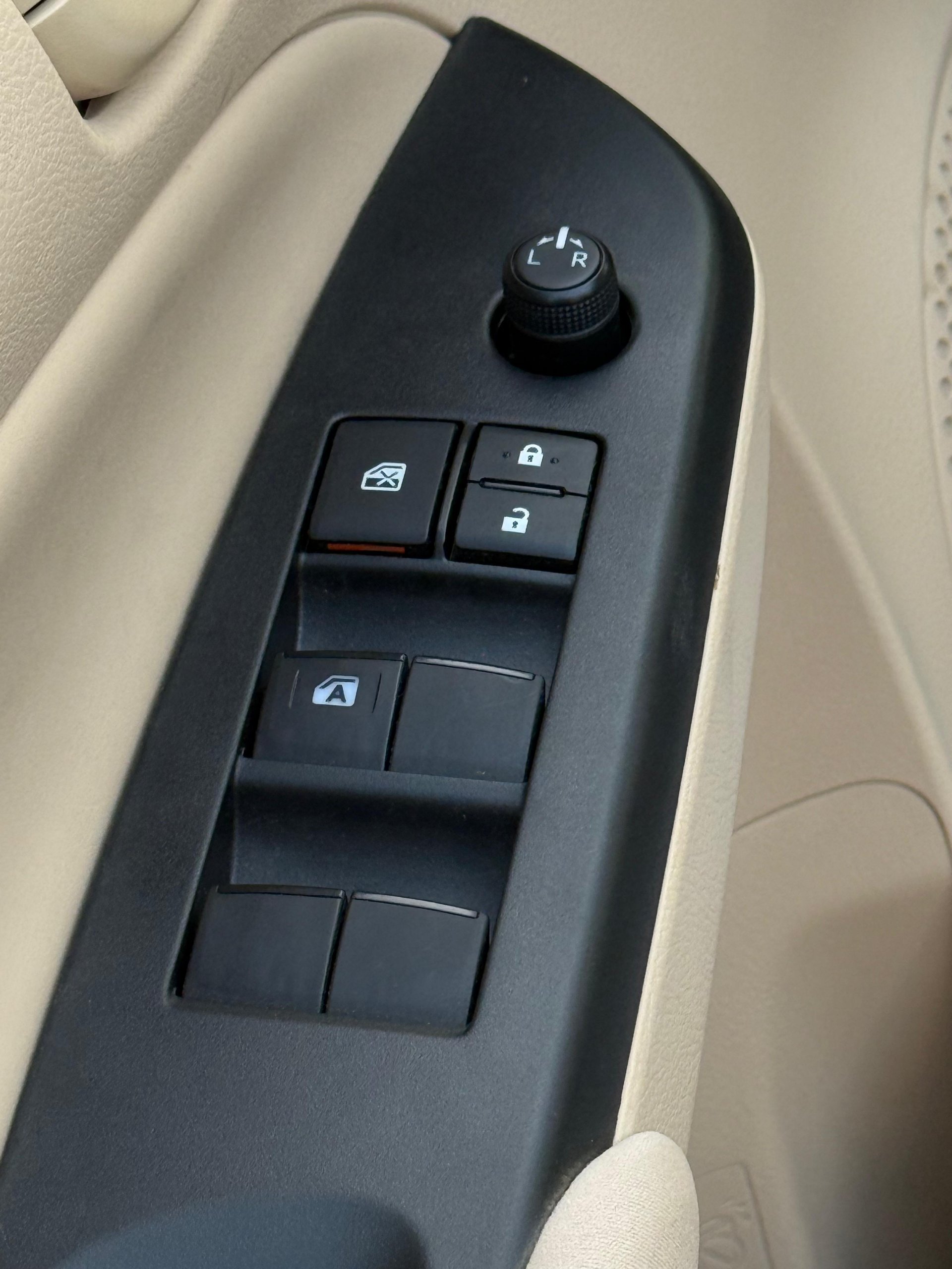 تويوتا يارس y 2019 image