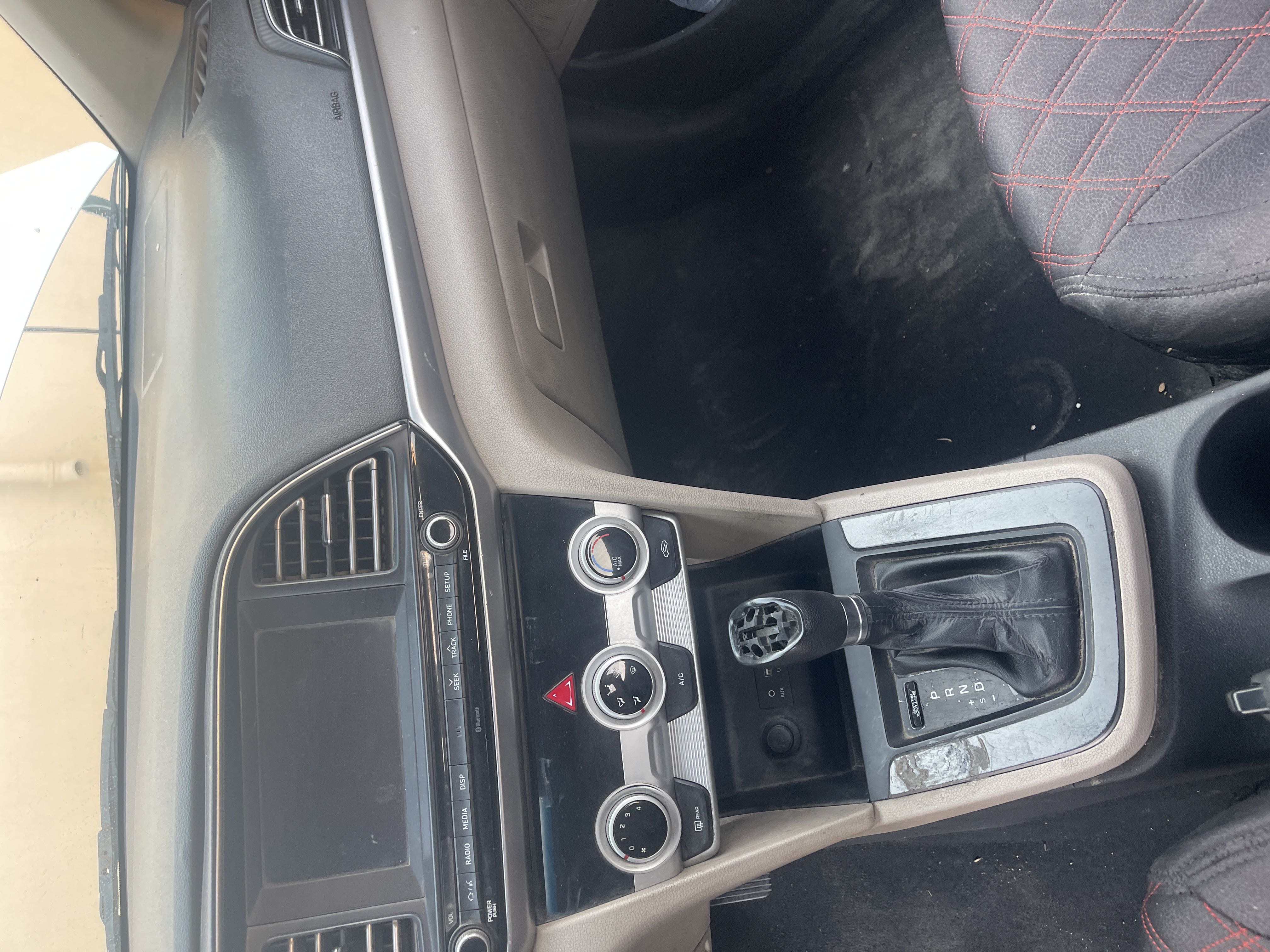 هيونداي إلنترا  2020 image