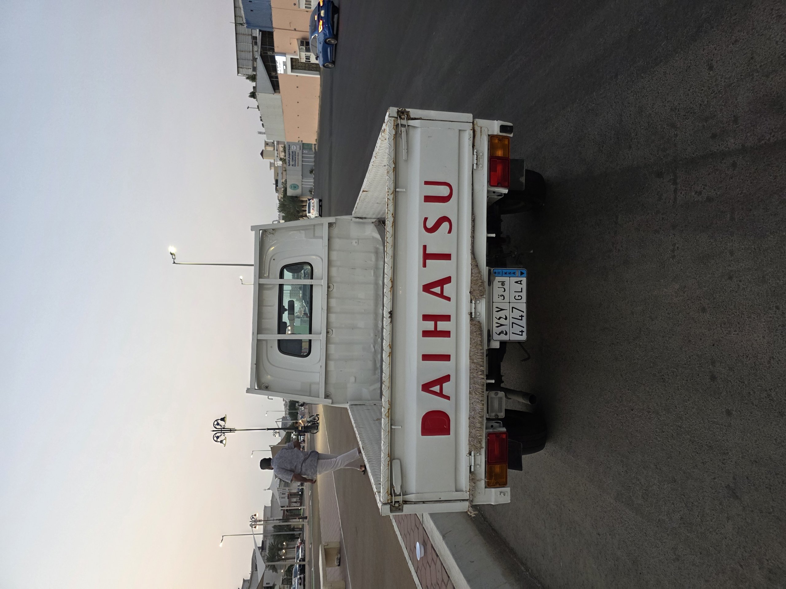 دايهاتسو دباب  2012 image