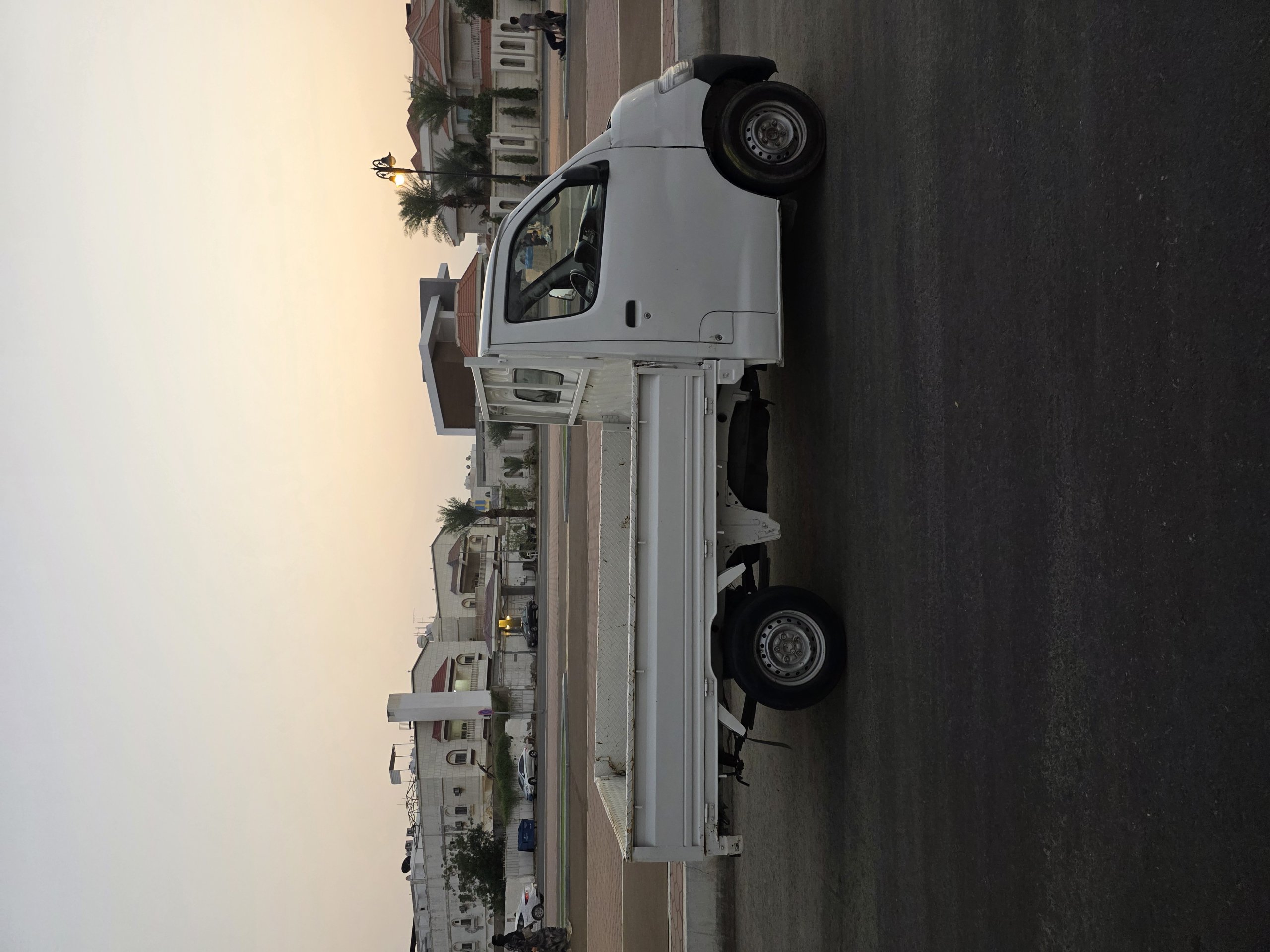 دايهاتسو دباب  2012 image
