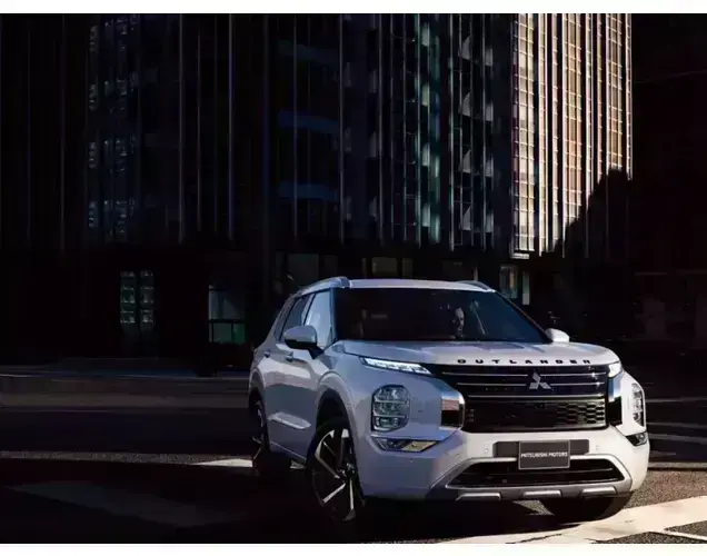 ميتسوبيشي اوتلاندر 2026 LL 2WD 5S