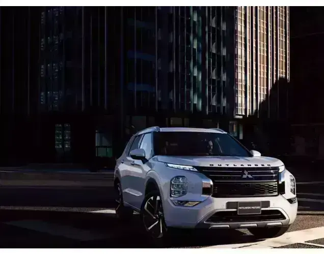 ميتسوبيشي اوتلاندر 2026 LL 2WD 5S