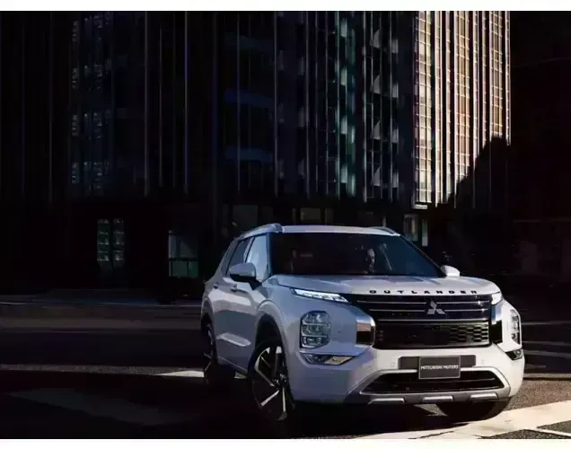 ميتسوبيشي اوتلاندر 2026 LL 2WD 5S