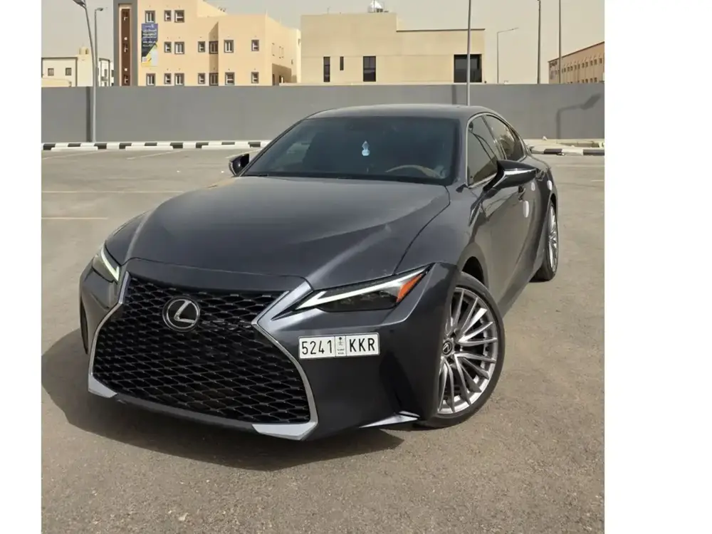 Lexus IS 2023