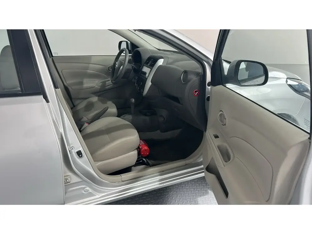 Nissan Sunny STD 2024