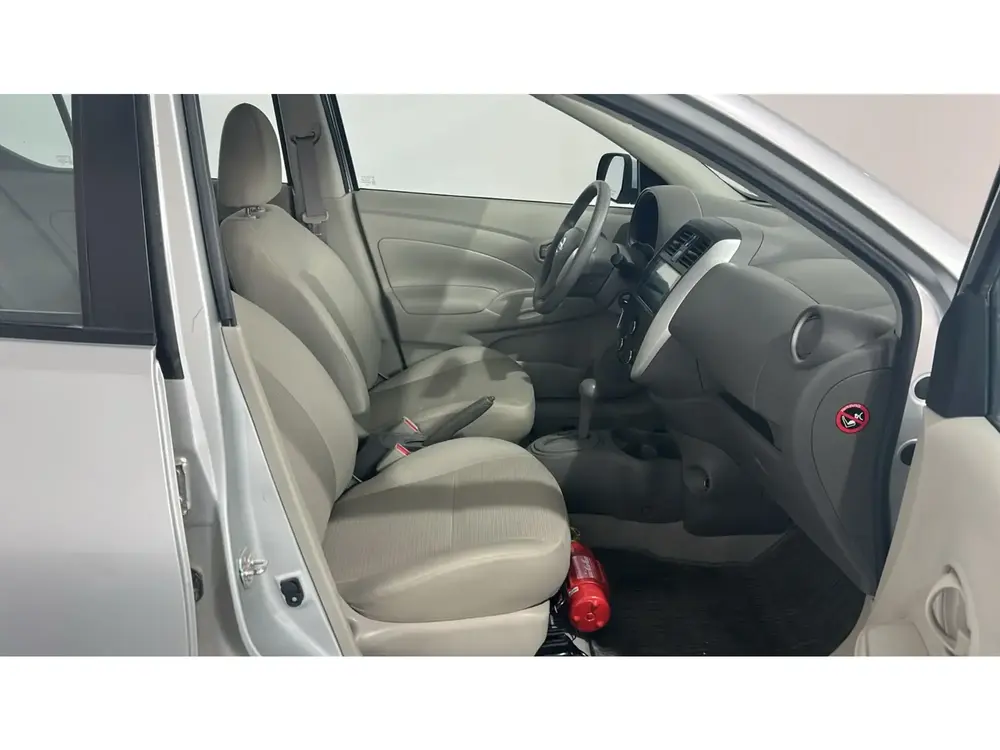 Nissan Sunny STD 2024