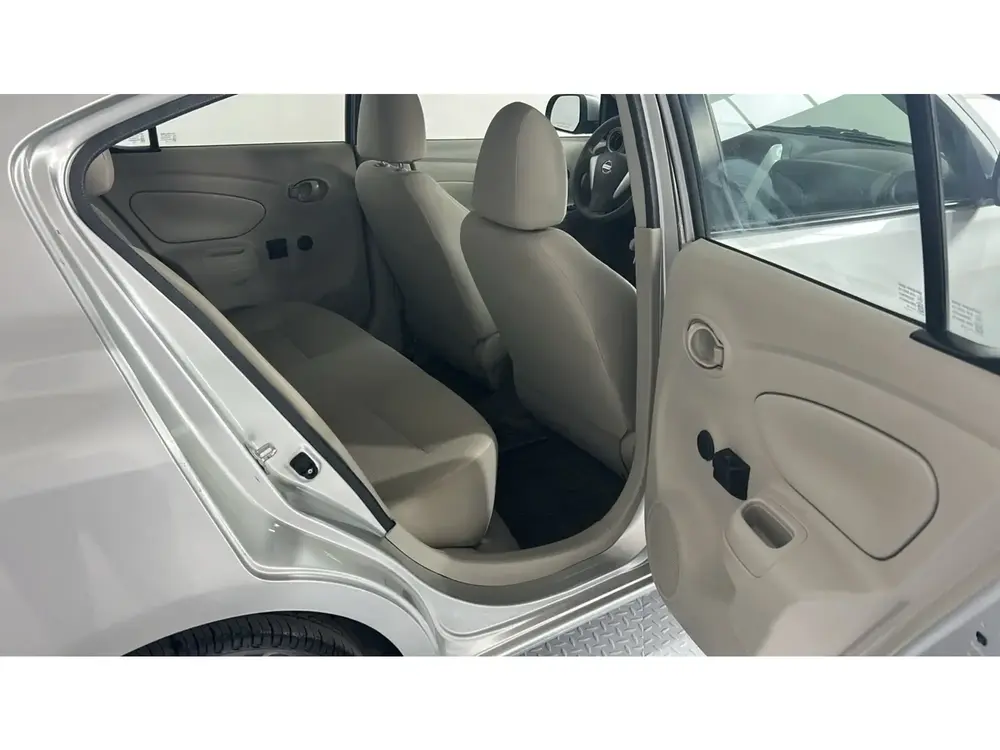 Nissan Sunny STD 2024