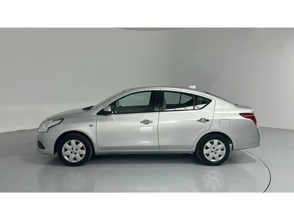 Nissan Sunny STD 2024