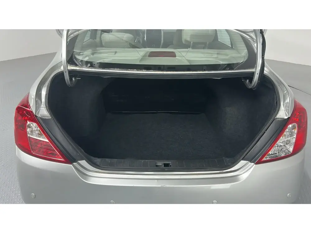 Nissan Sunny STD 2024