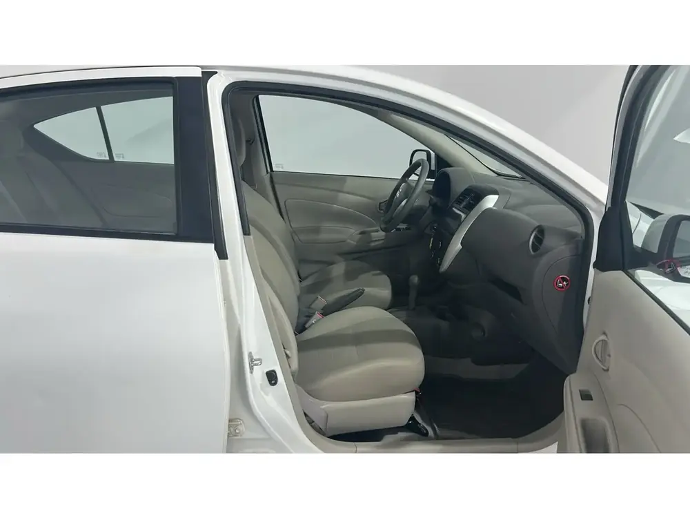 Nissan Sunny STD 2024