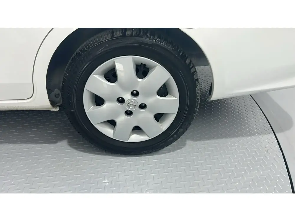 Nissan Sunny STD 2024