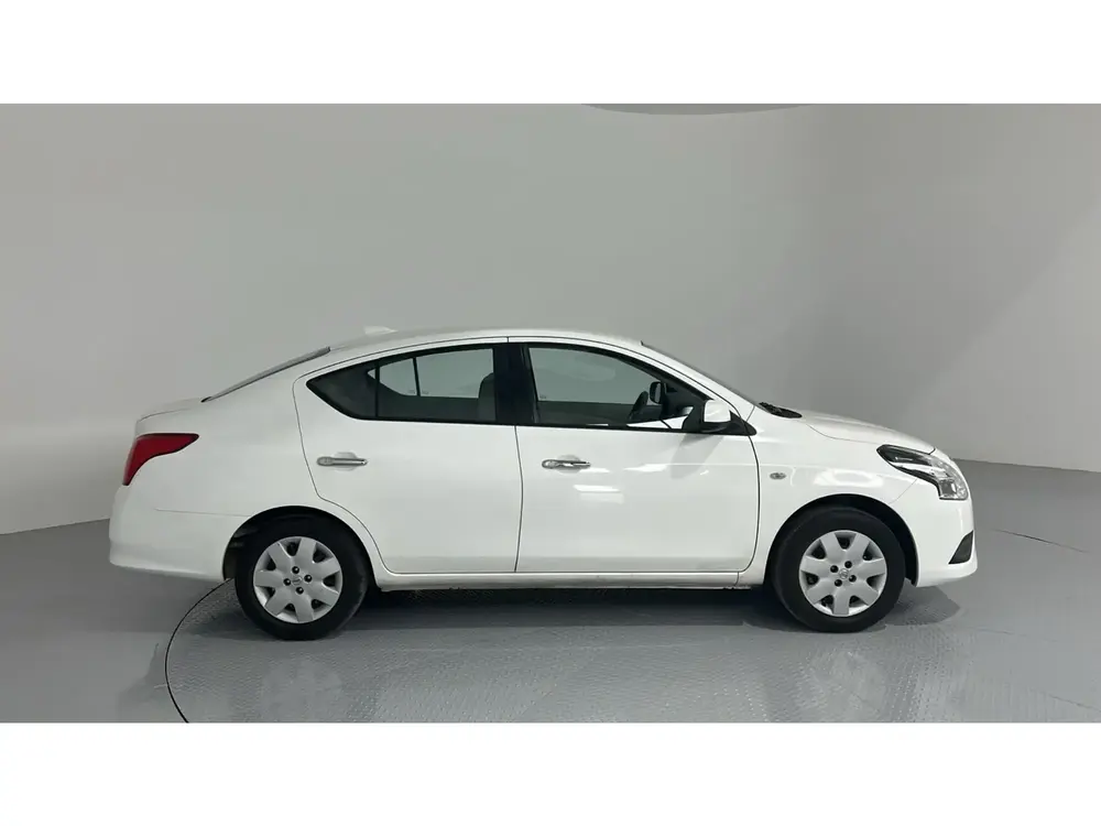 Nissan Sunny STD 2024