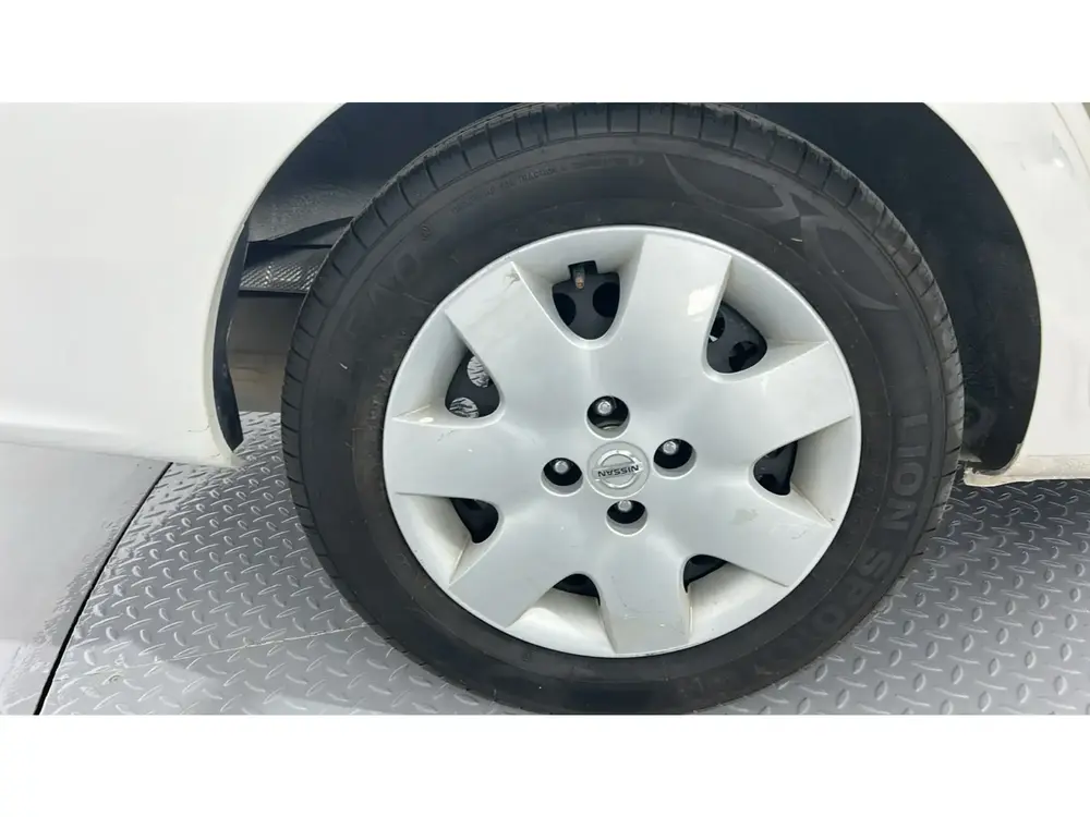 Nissan Sunny STD 2024