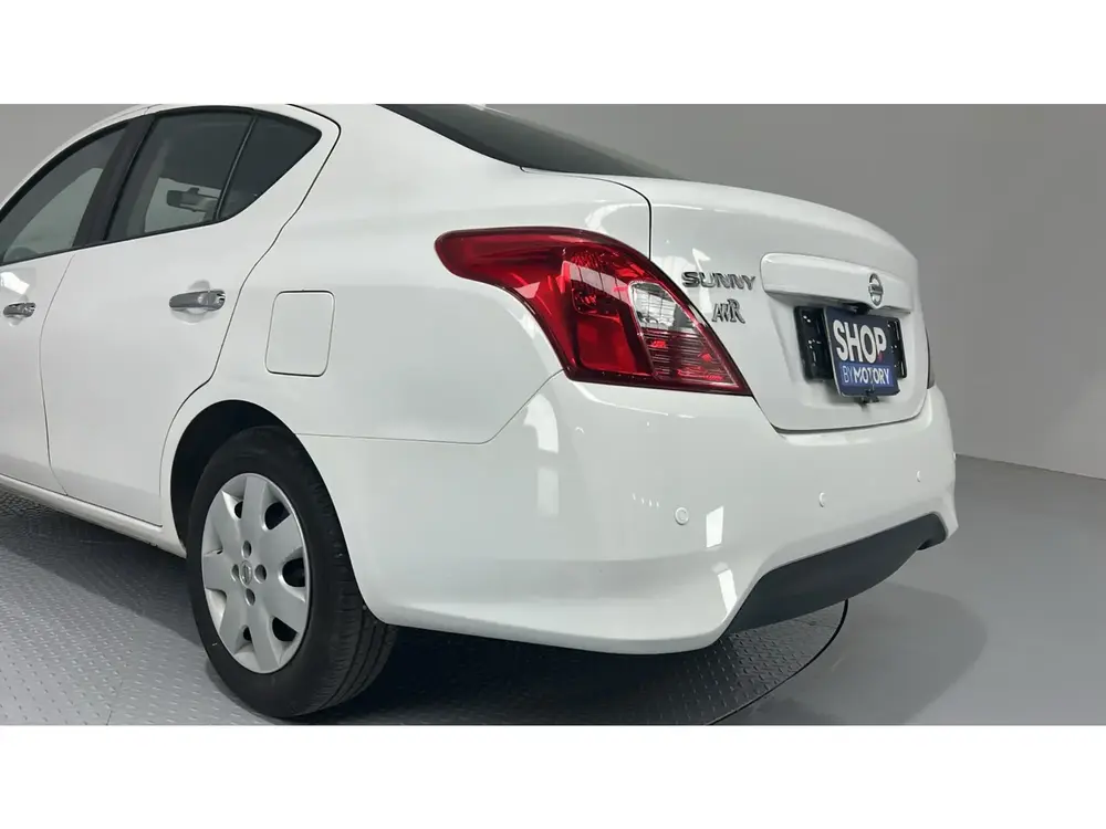 Nissan Sunny STD 2024