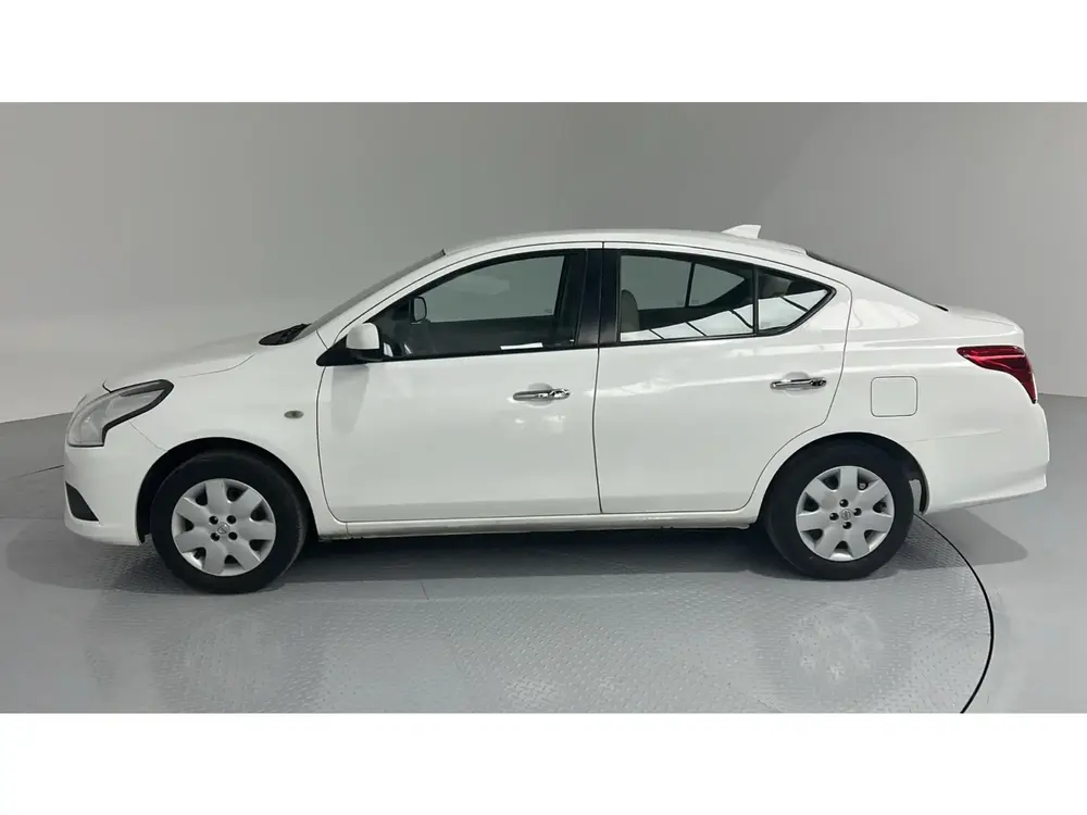 Nissan Sunny STD 2024