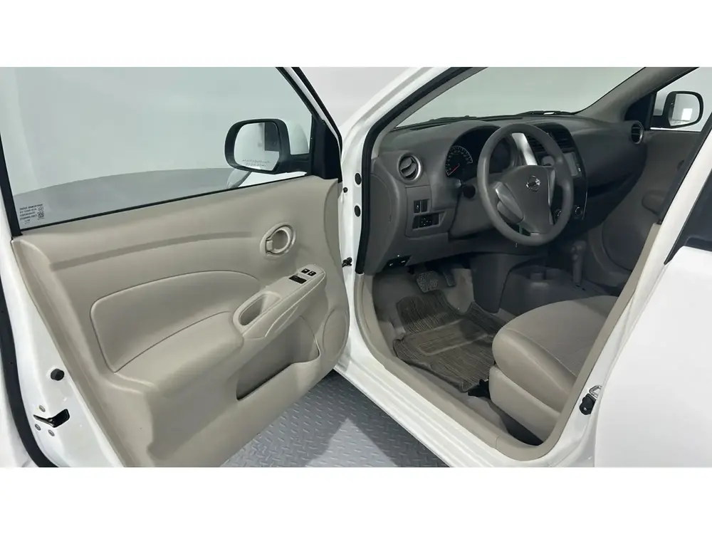 Nissan Sunny STD 2024