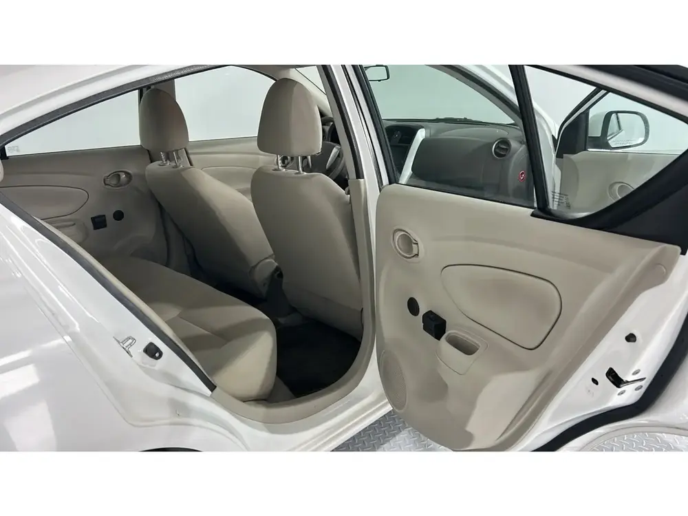 Nissan Sunny STD 2024