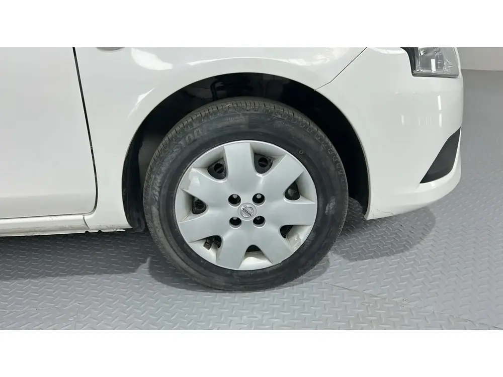 Nissan Sunny STD 2024