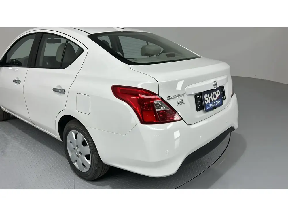 Nissan Sunny STD 2024