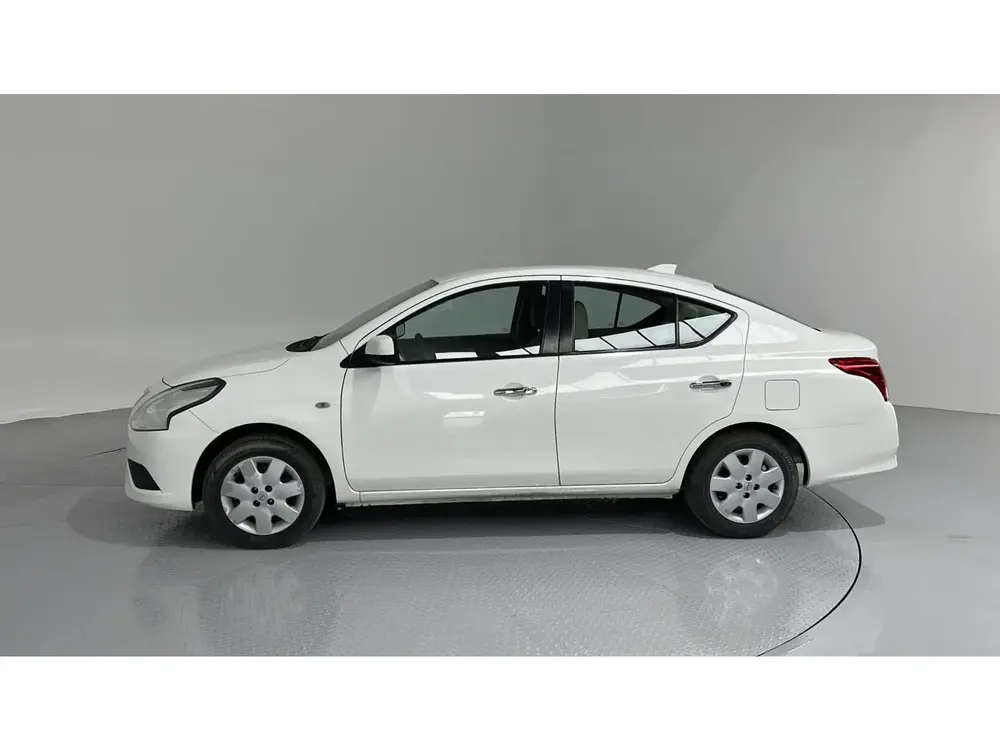 Nissan Sunny STD 2024