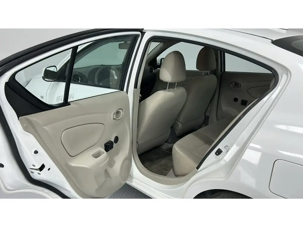 Nissan Sunny STD 2024
