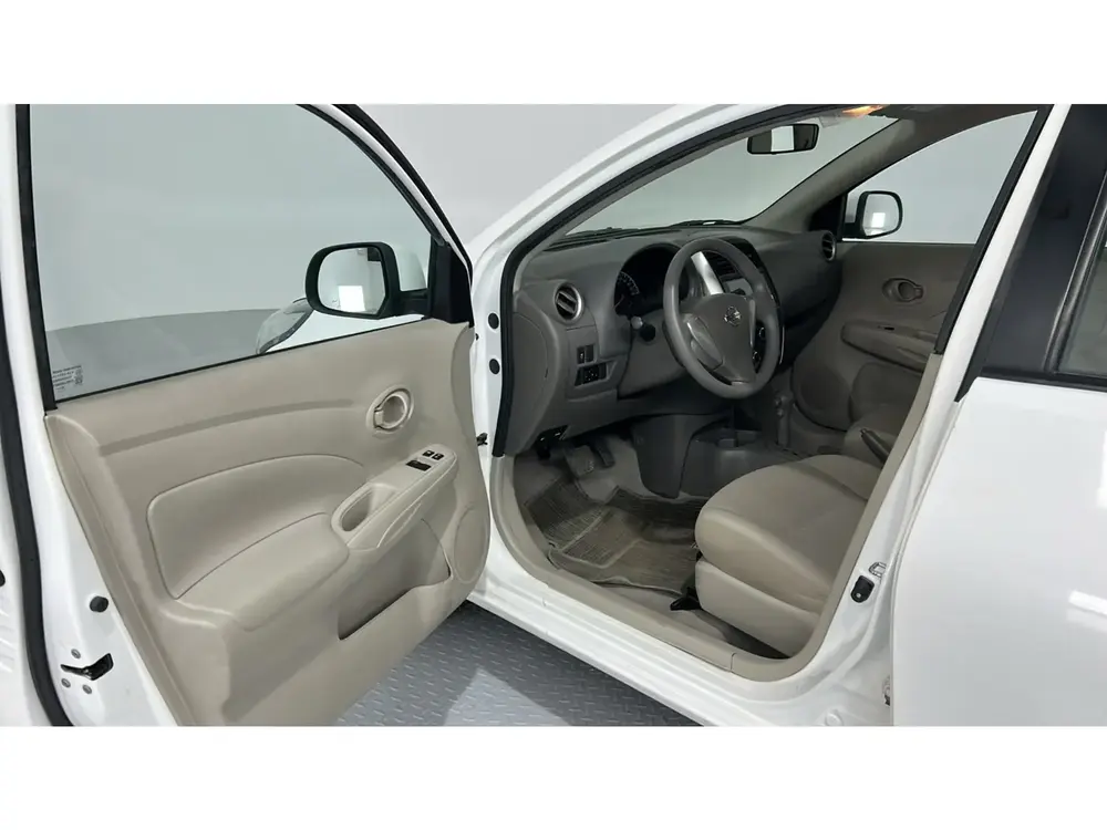 Nissan Sunny STD 2024