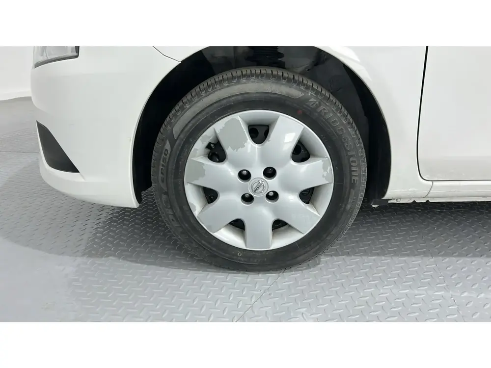 Nissan Sunny STD 2024