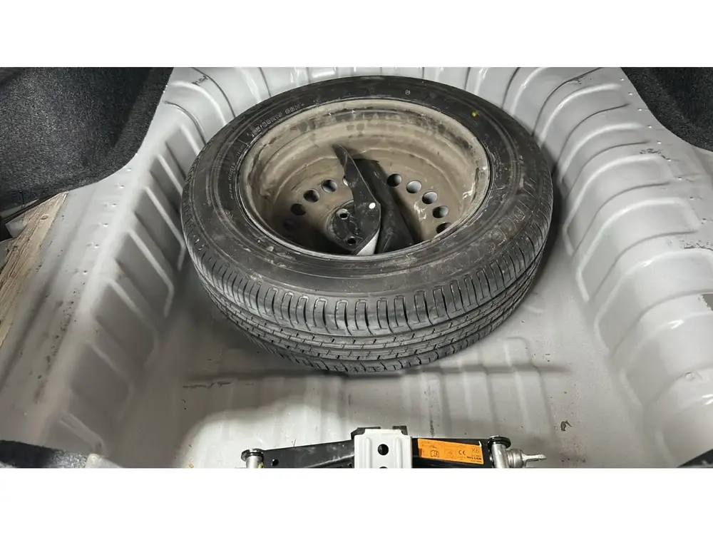 Nissan Sunny STD 2024