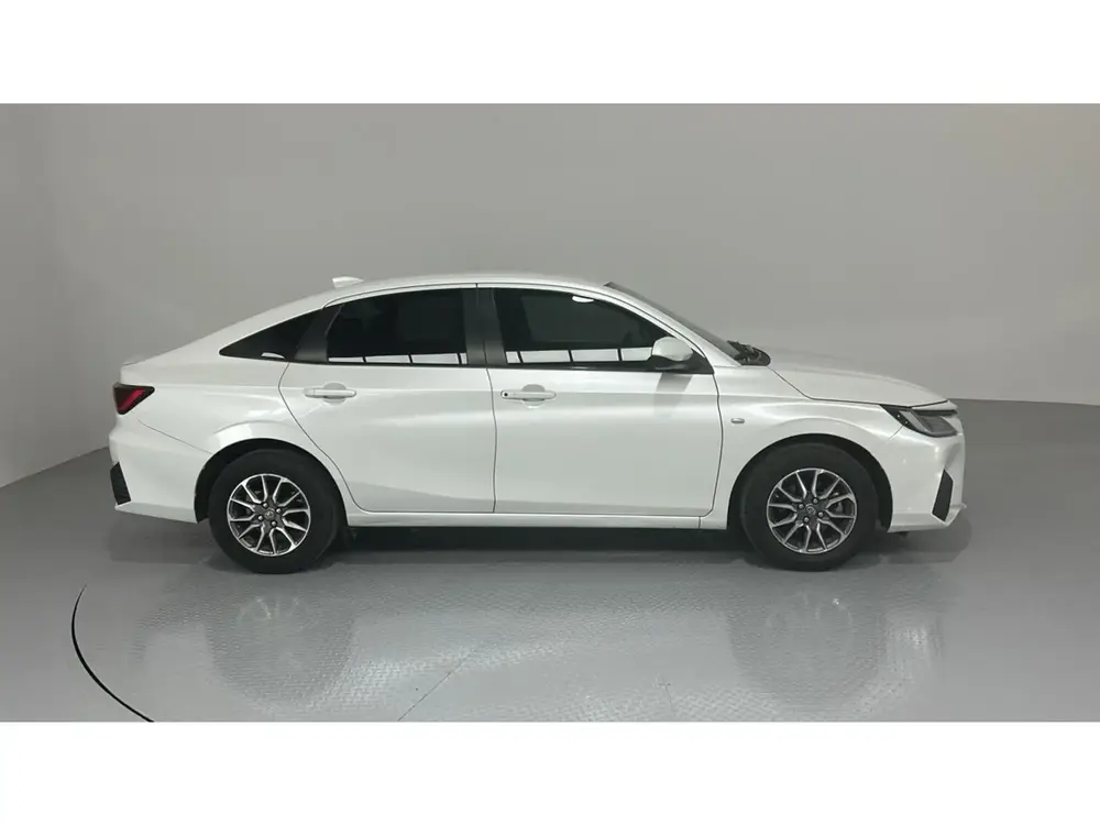 Toyota Yaris Y 2023