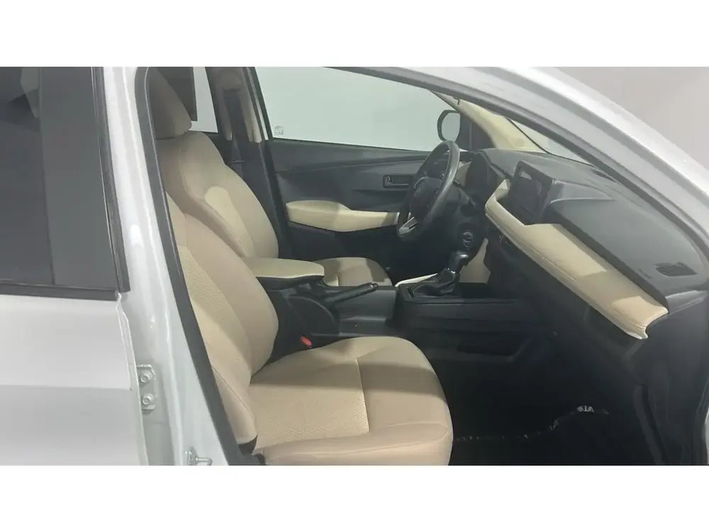 Toyota Yaris Y 2023