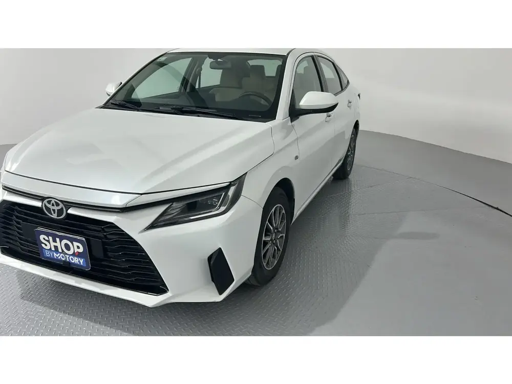Toyota Yaris Y 2023