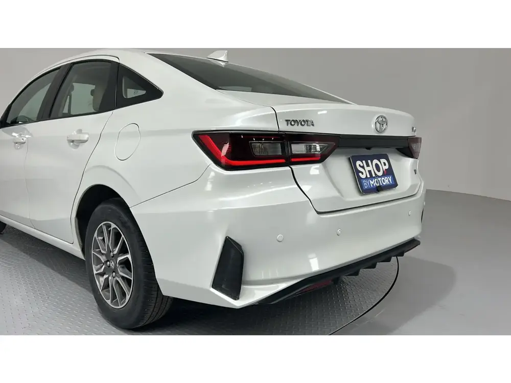 Toyota Yaris Y 2023