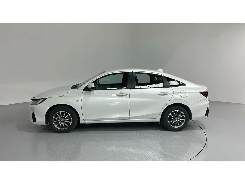 Toyota Yaris Y 2023