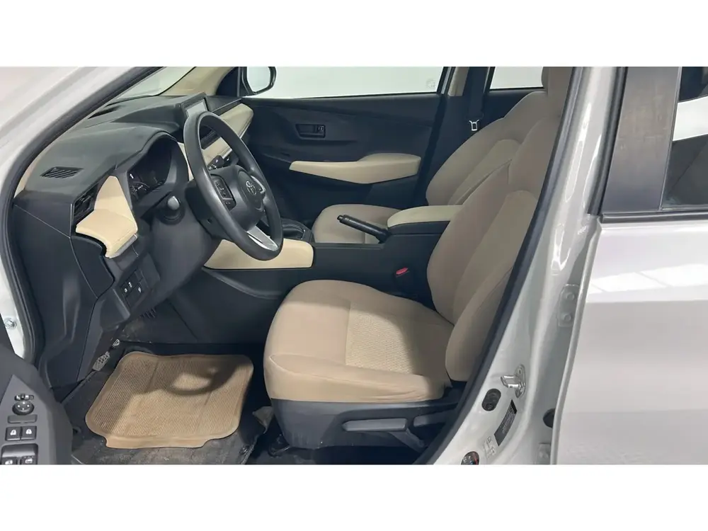 Toyota Yaris Y 2023