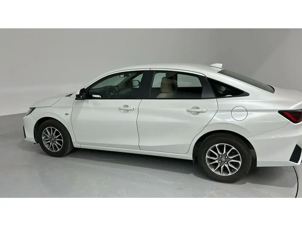 Toyota Yaris Y 2023