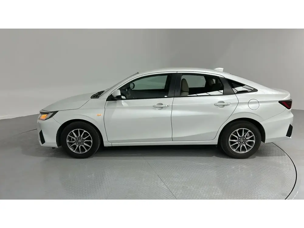 Toyota Yaris Y 2023