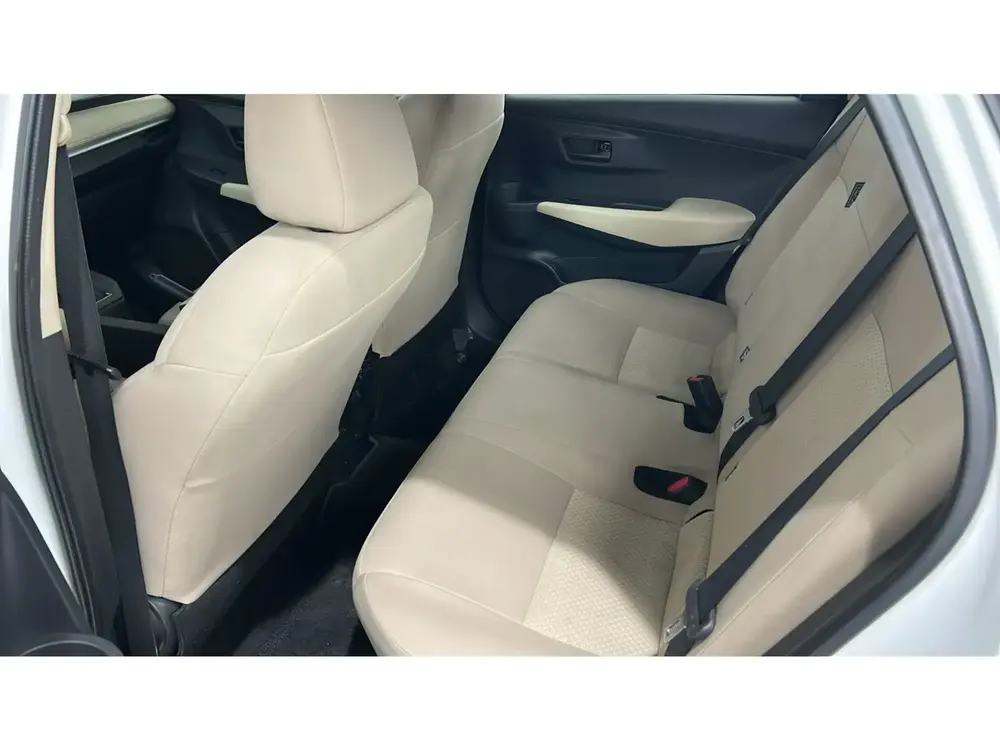 Toyota Yaris Y 2023
