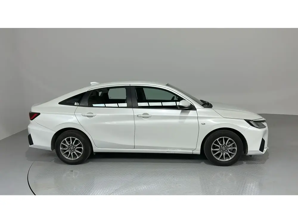 Toyota Yaris Y 2023