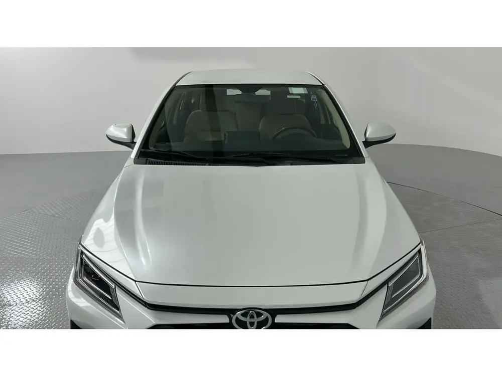 Toyota Yaris Y 2023