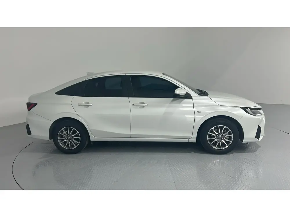 Toyota Yaris Y 2023