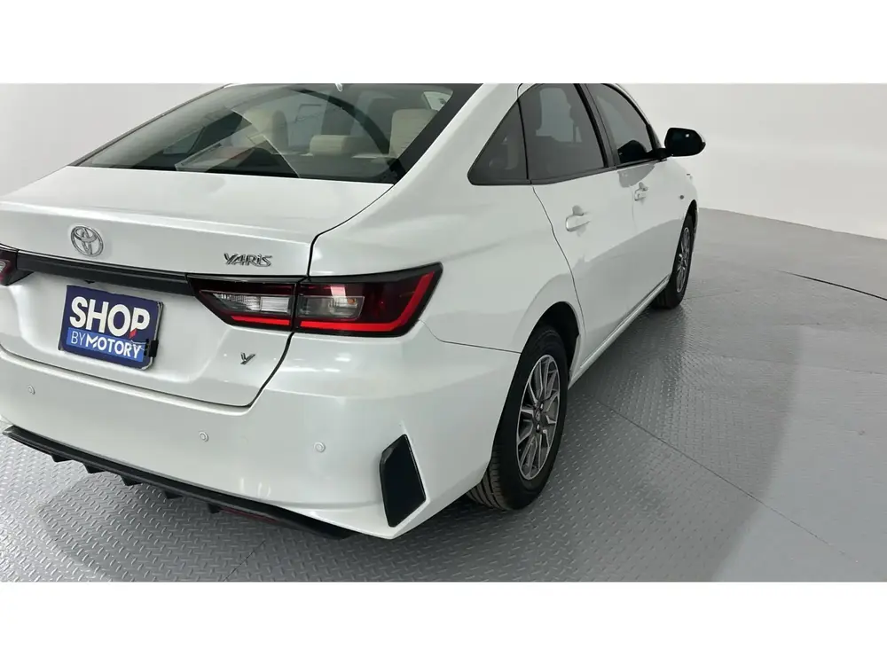 Toyota Yaris Y 2023