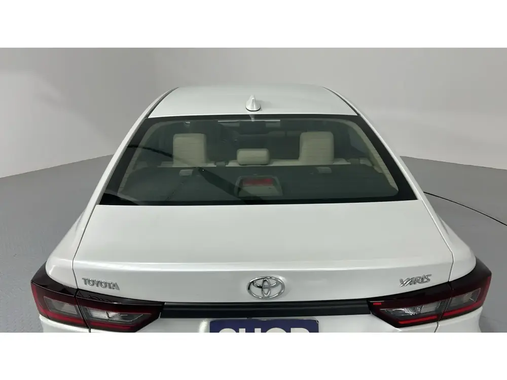 Toyota Yaris Y 2023