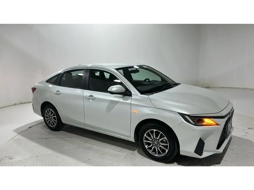 Toyota Yaris Y 2023