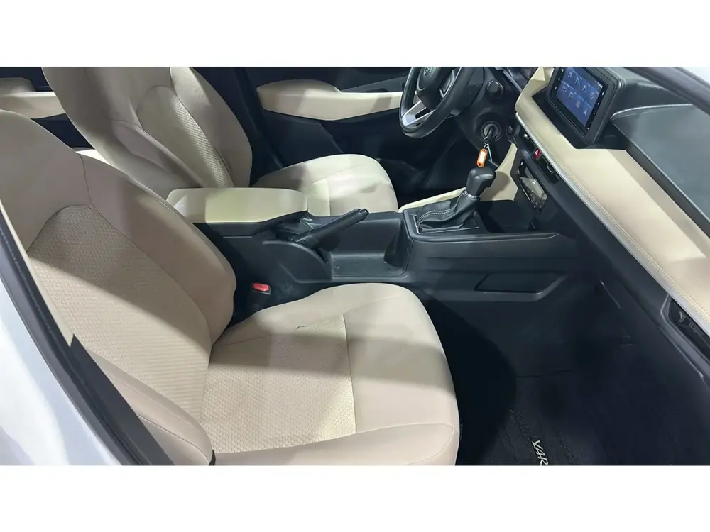 Toyota Yaris Y 2023