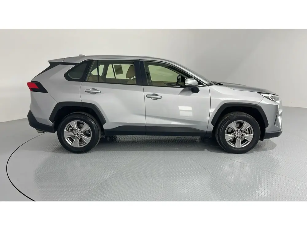 Toyota RAV4 LE 4X4 2024