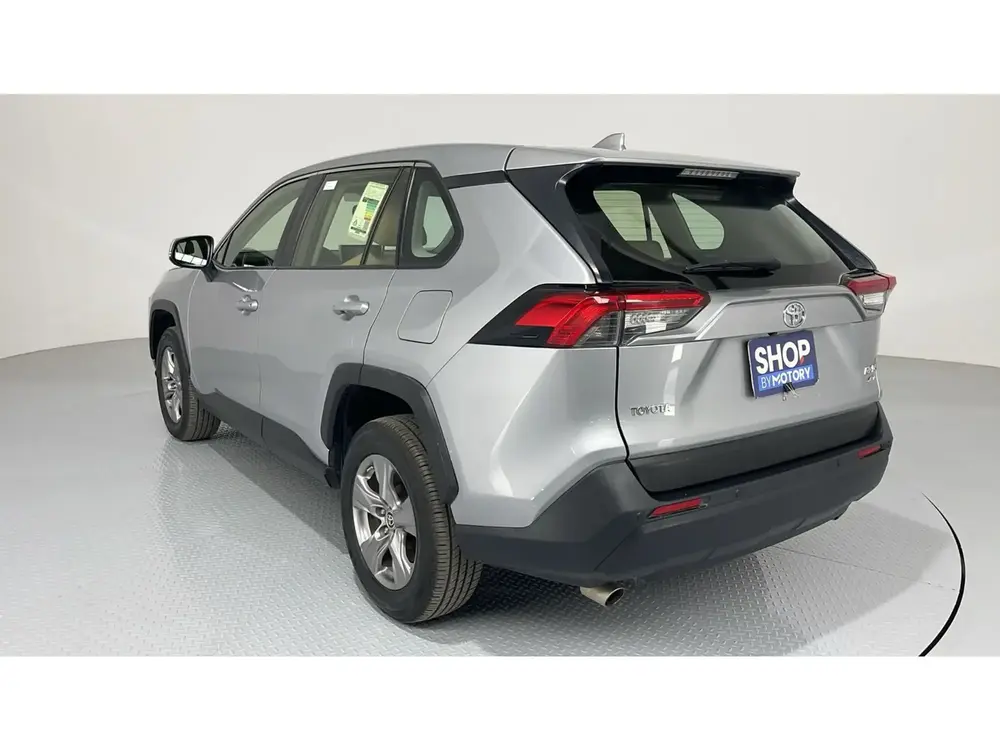 Toyota RAV4 LE 4X4 2024