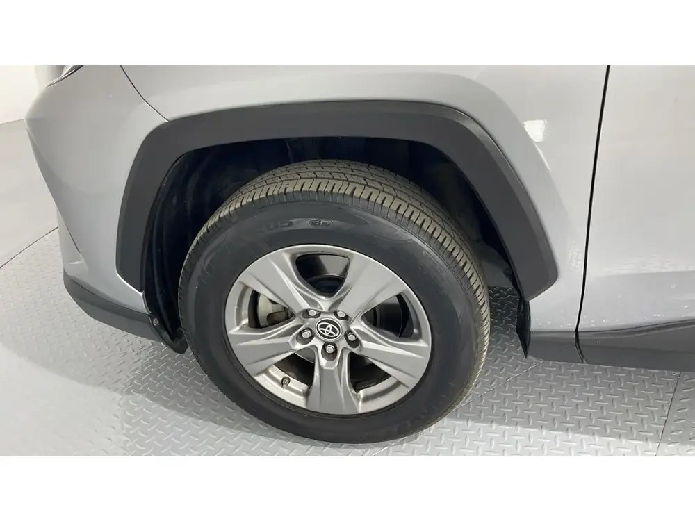 Toyota RAV4 LE 4X4 2024
