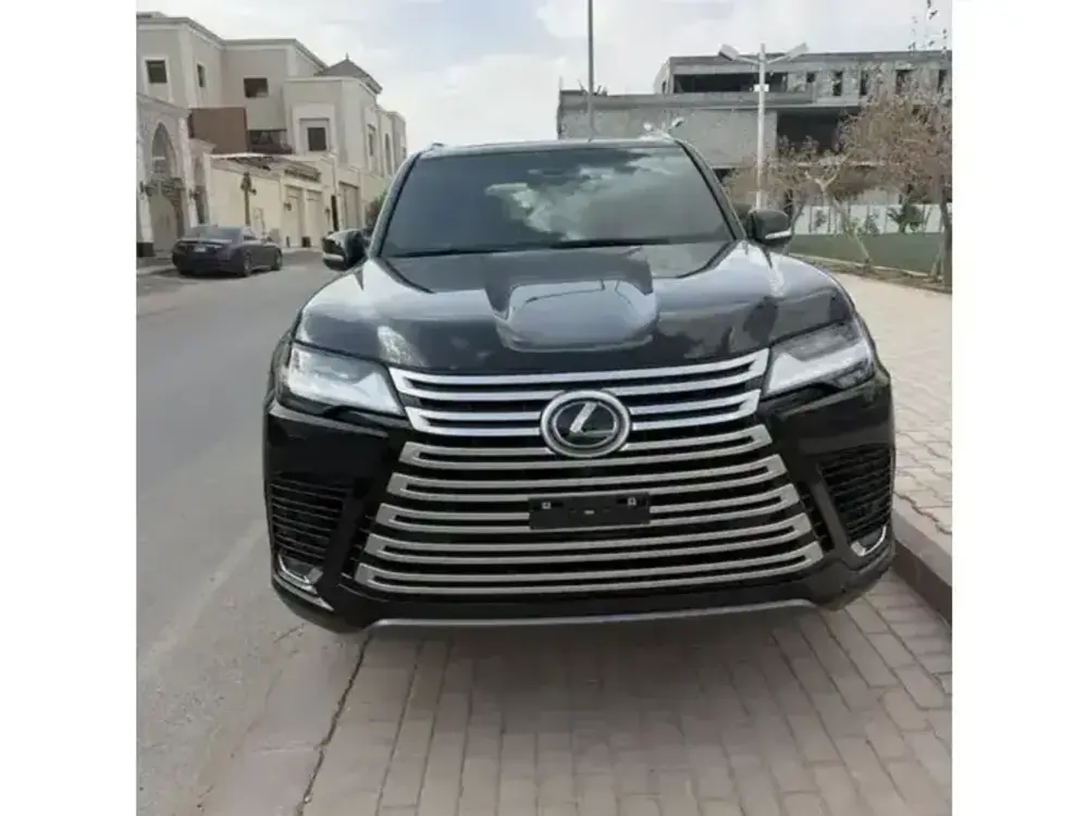 لكزس LX 2024